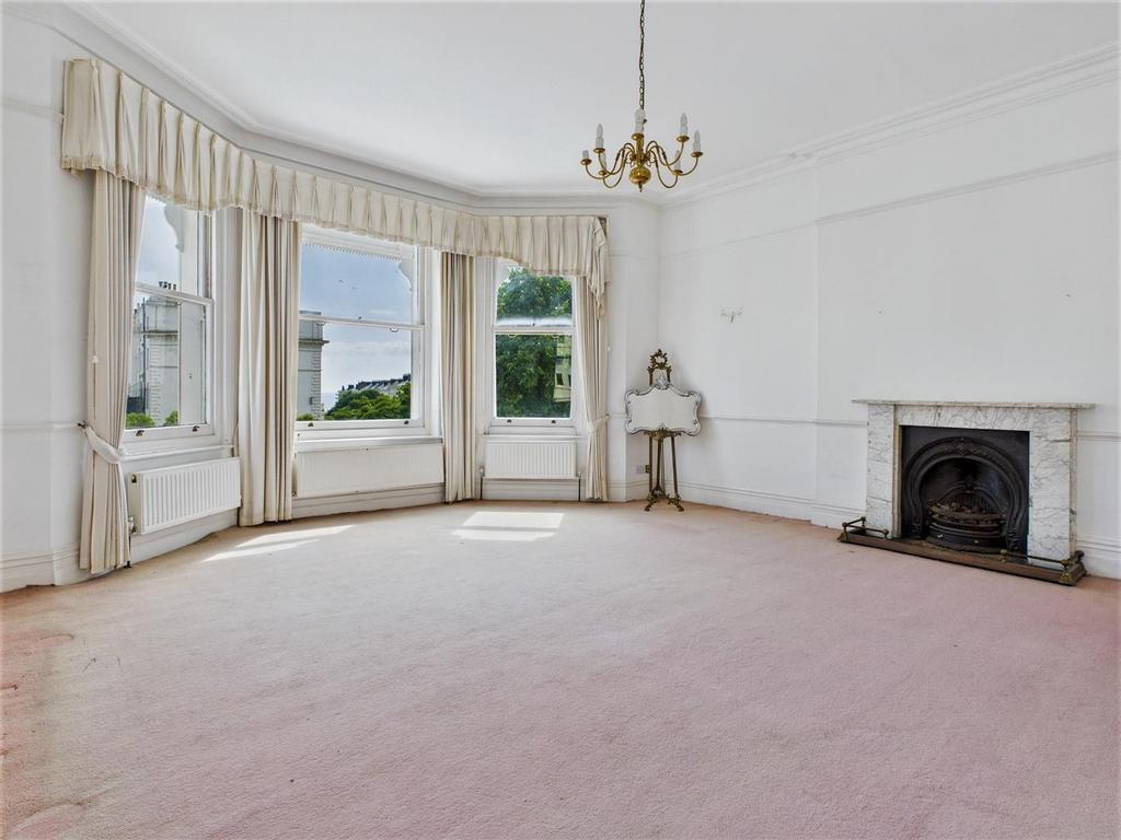 CAM04311 G0-PR0040-STILL007.jpg