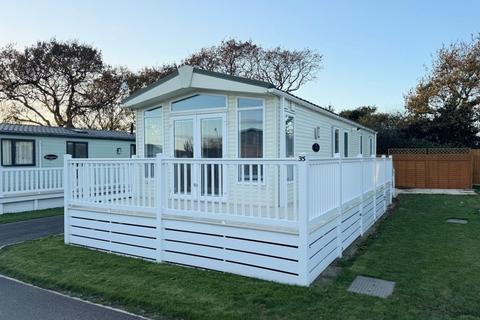 3 bedroom static caravan for sale, Solent Breezes Holiday Park