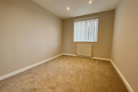 2 bedroom flat to rent, Cromwell Road, Hove