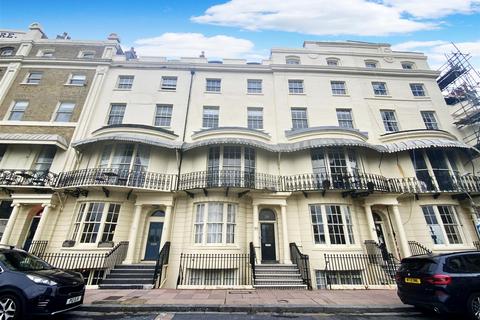 1 bedroom flat to rent, Regency Square, Brighton