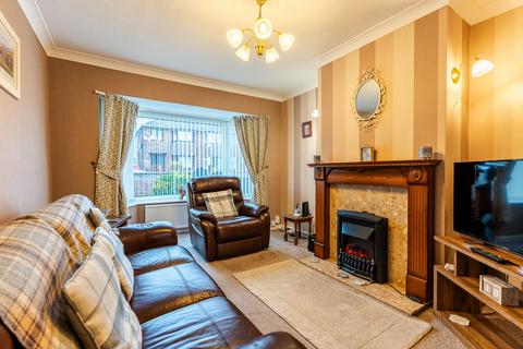 3 bedroom semi-detached house for sale, Guernsey Road, Dewsbury, WF12