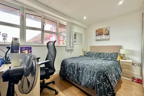 Studio for sale, Loam House, Romford