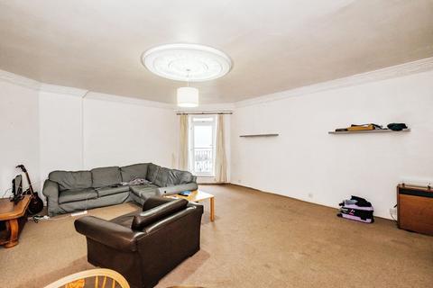 1 bedroom apartment for sale, Grand Avenue, Worthing BN11