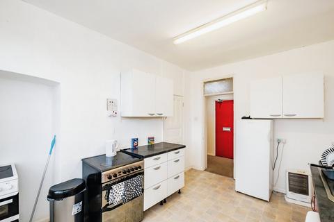 1 bedroom apartment for sale, Grand Avenue, Worthing BN11