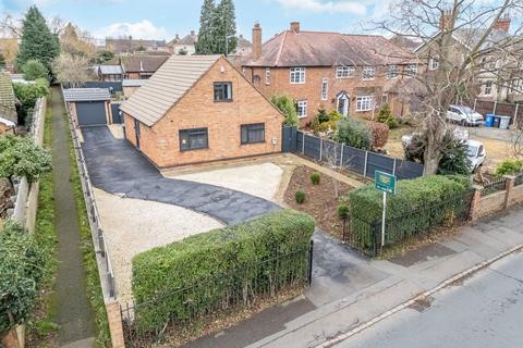 3 bedroom detached bungalow for sale, Finedon Road, Kettering NN15