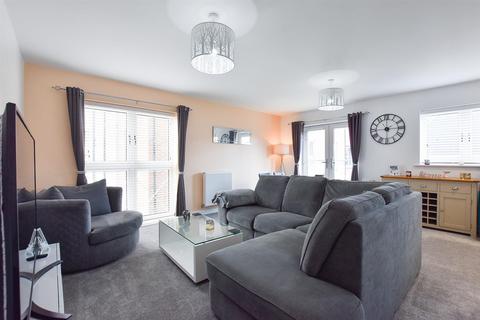 2 bedroom apartment for sale, Viking Road, Peters Village, Wouldham