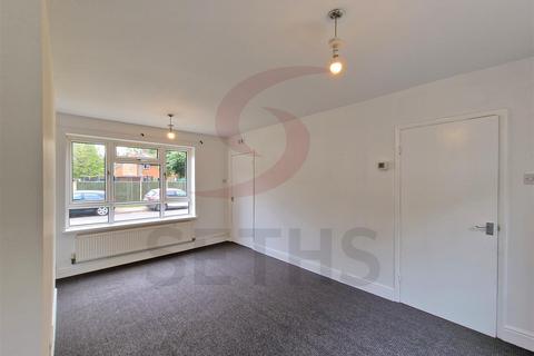 2 bedroom end of terrace house to rent, Aisne Road, Leicester LE18