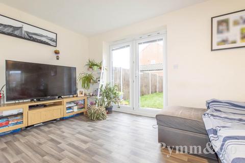 3 bedroom semi-detached house for sale, Miller Close, Norwich NR9