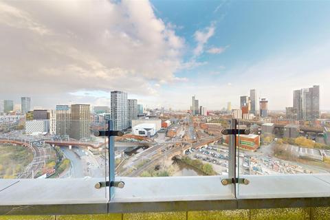 2 bedroom penthouse for sale, Rivergate House, Wilburn Basin, Ordsall Lane