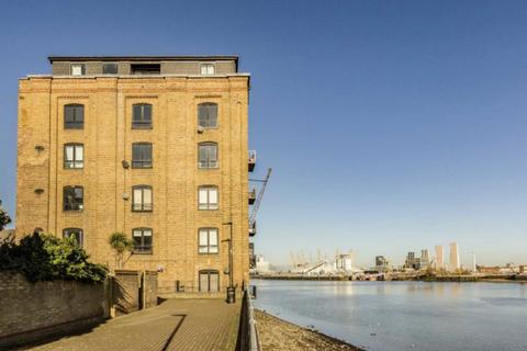 Flat 1, Cubitt Wharf Storers Quay, London, E14 3BF