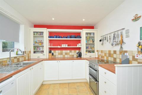 4 bedroom detached house for sale, IDEAL FAMILY HOME * SANDOWN