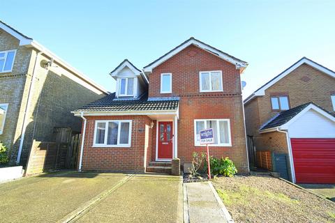 4 bedroom detached house for sale, IDEAL FAMILY HOME * SANDOWN