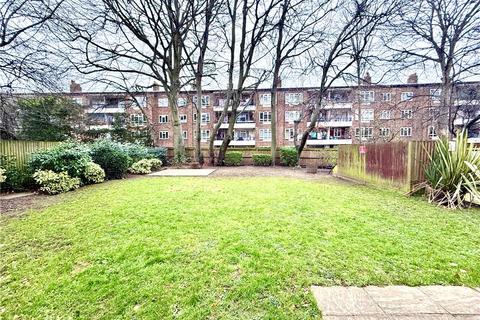 2 bedroom apartment for sale, Greenview Close, London, W3