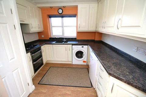 3 bedroom flat for sale, Gatehouse Lane, Tower Road, Bedworth & Garage, Warwickshire, CV12 8UE