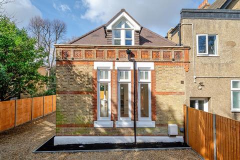 3 bedroom semi-detached house for sale, Lawn Road, Beckenham