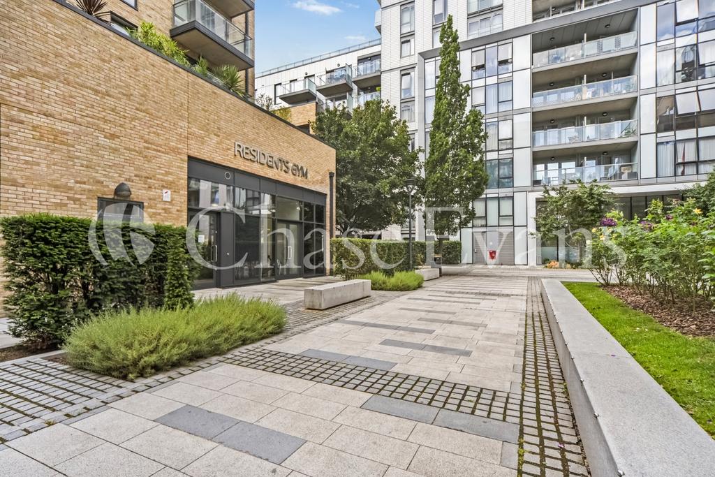 Moro Apartments, New