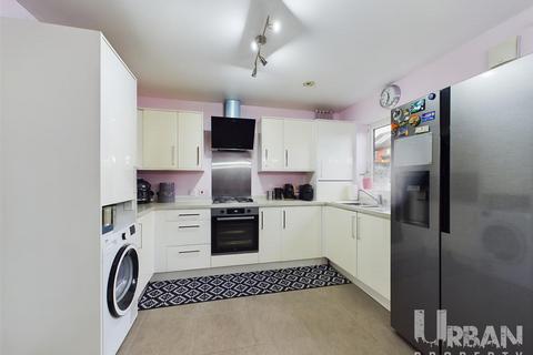 3 bedroom house for sale, Bellfield Avenue, Hull