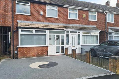 3 bedroom terraced house for sale, Langfield Crescent, Droylsden