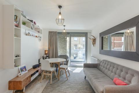 1 bedroom flat for sale, Boleyn Road, Dalston, London, N16