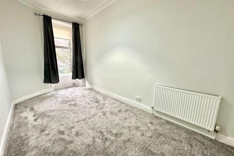 2 bedroom flat to rent, Alexandra Parade, Dennistoun, Glasgow, G31