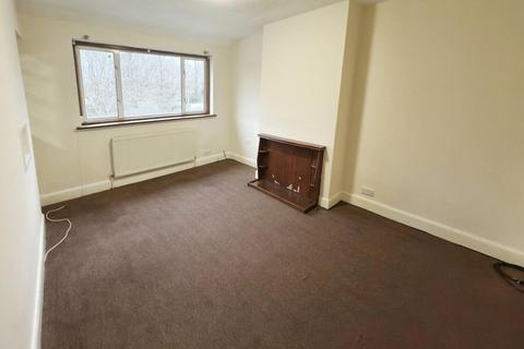 12 Reynolds Close, Carshalton, SM5 2AY
