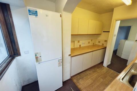 12 Reynolds Close, Carshalton, SM5 2AY