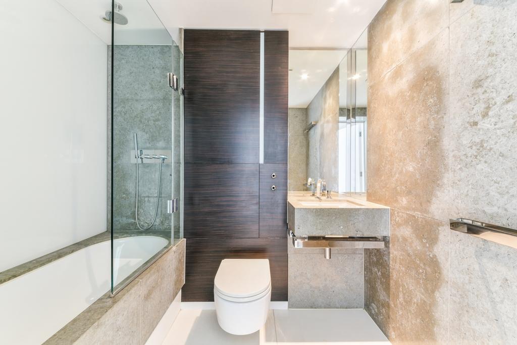 Bathroom, Pan Penins