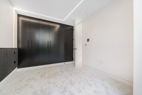 Flat 2, 21 Wisteria Road, London, SE13 5HW