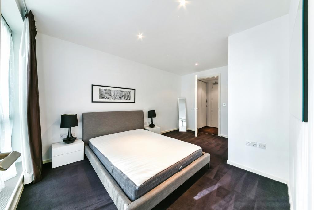 Apartment in Canary Wharf - View 4