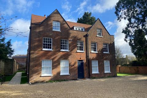 Studio for sale, Wickham House, High Wycombe HP12