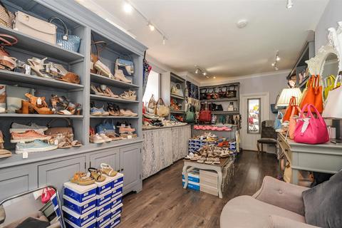 undefined, Tarrant Street, Arundel
