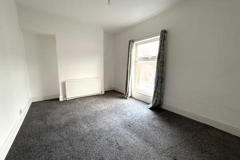 3 bedroom terraced house to rent, Devon Street, HU4, Hull, HU4