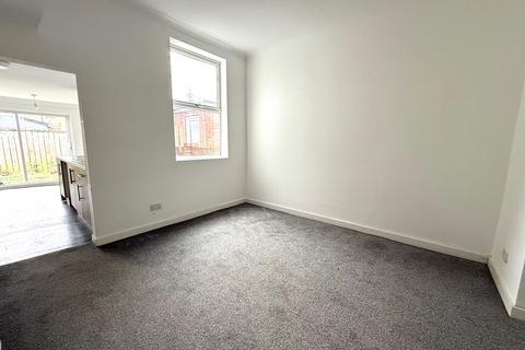 3 bedroom terraced house to rent, Minnies Grove, HU3, Hull, HU3