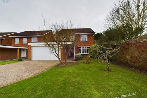 4 bedroom detached house for sale, Cumberland Close, Aylesbury, Buckinghamshire