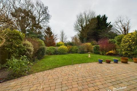 4 bedroom detached house for sale, Cumberland Close, Aylesbury, Buckinghamshire