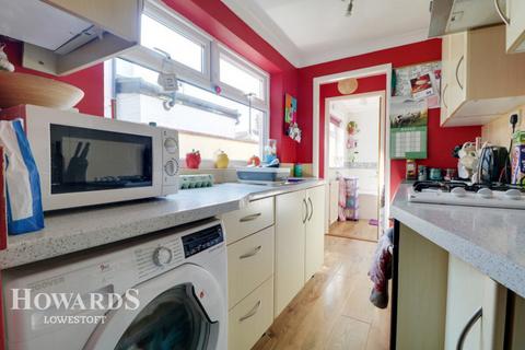 3 bedroom terraced house for sale, Cambridge Road, Lowestoft