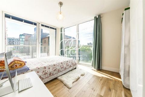 2 bedroom flat to rent, Westwood House, E14