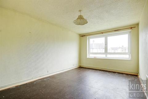 2 bedroom apartment for sale, Garner Road, Walthamstow