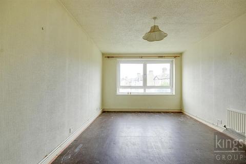 2 bedroom apartment for sale, Garner Road, Walthamstow