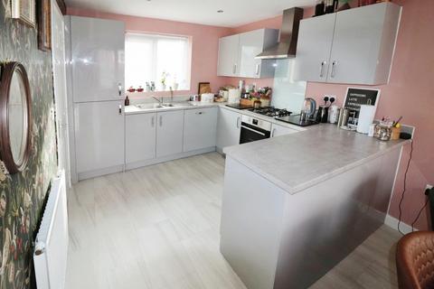 3 bedroom detached house for sale, Caesar Drive, Nuneaton