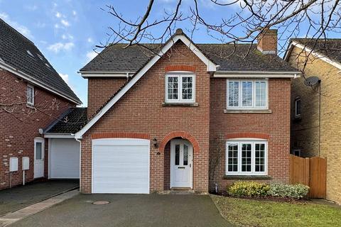 4 bedroom detached house to rent, Highgrove Gardens, Stamford