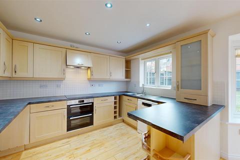 4 bedroom detached house to rent, Highgrove Gardens, Stamford