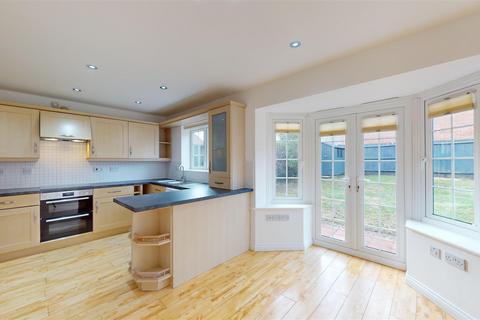 4 bedroom detached house to rent, Highgrove Gardens, Stamford