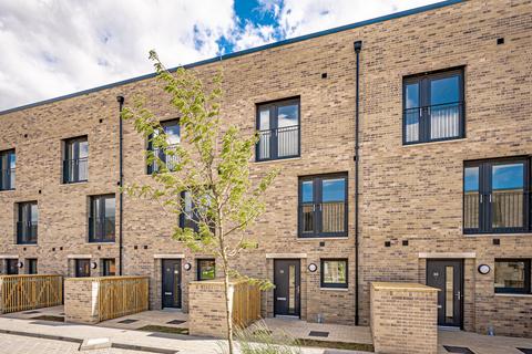 4 bedroom townhouse for sale, Maltings Wynd, Dundashill, Glasgow, G4 9BF