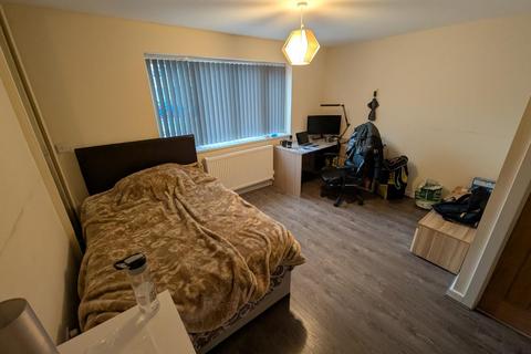 1 bedroom in a house share to rent, Etwall Road, Birmingham B28 0LF