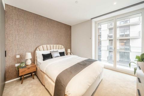 2 bedroom flat to rent, York Place, London SW11