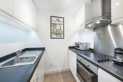 Studio for sale, London SW7
