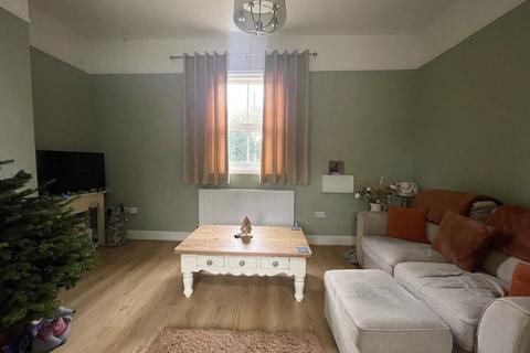 2 bedroom terraced house to rent, Hall Drive, Gosberton, Lincolnshire