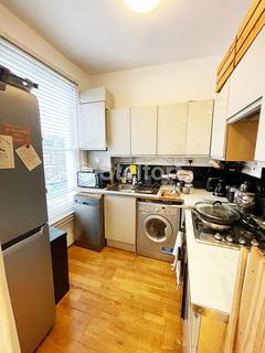 2 bedroom flat to rent, Primrose Gardens, London NW3