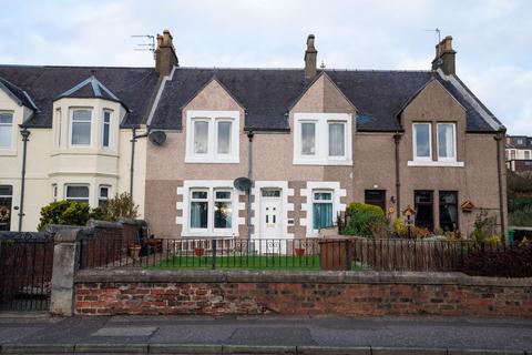 2 bedroom flat to rent, High Street, Methil KY8